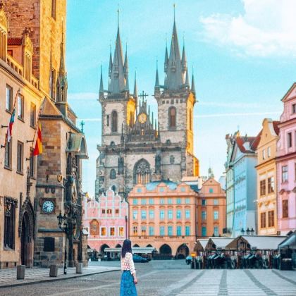 意大利+奥地利+匈牙利+捷克+瑞士+德国7日6晚跟团游