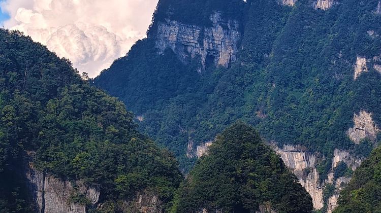 8D7N · Private Tours · Changsha + Tianmen Mountain National Forest Park + Zhangjiajie National Forest Park + Furong Town + Fenghuang Ancient Town