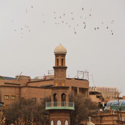 新疆乌鲁木齐+南疆+喀什市+阿克苏市+库车+库尔勒+帕米尔高原10日9晚自由行