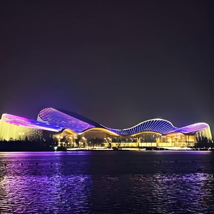 南通+南通洲际绿博园+城市绿谷景区+南通狼山风景名胜区+南通市濠河景区+紫琅湖+水绘园4日3晚私家团