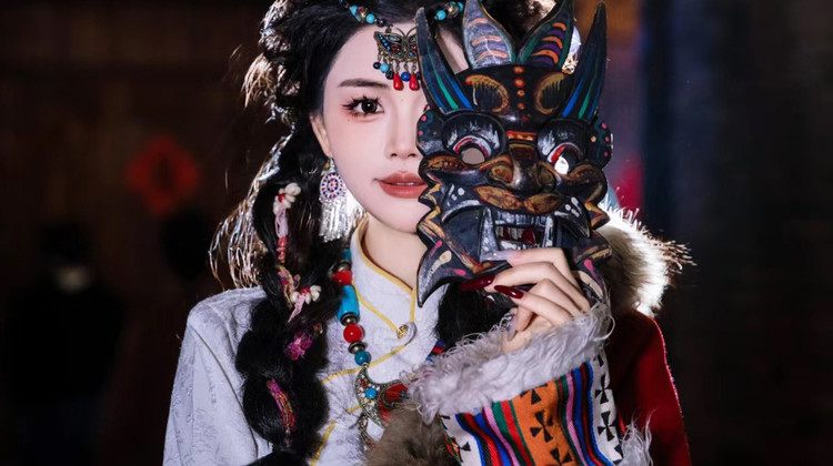 张家界+天门山+凤凰5日4晚跟团游·【自营·云阙潇湘16人轻奢团】2晚国际铂尔曼连住 |保证天门山稀缺A线（暑期VIP通道节省排队3H）赠1103元礼包+4大基础VIP | 儿童限赠•早餐&门票 | 2+1航空大巴 |  +赠72奇楼夜景