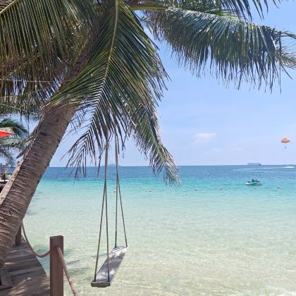 老挝万象+万荣+琅勃拉邦+越南河内+下龙湾+岘港+芽庄+美奈+胡志明市15日14晚私家团