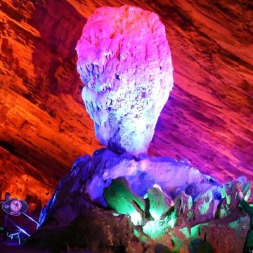 泸州+太平古镇+盐井河景区+黄荆原始森林+大黑洞风景区+红石林+天仙硐+山河明月·醉酒城6日5晚私家团