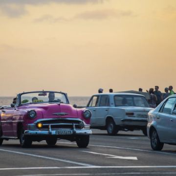 古巴哈瓦那+巴拉德罗+比尼亚莱斯山谷+圣克拉拉+特立尼达+西恩富戈斯8日7晚拼小团