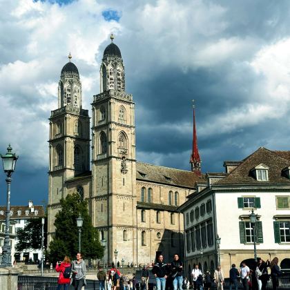 瑞士苏黎世+因特拉肯+卢塞恩+少女峰+卢塞恩老城区+日内瓦湖10日8晚私家团