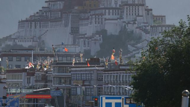 4 Days Tibet Essential Small Group Tour· Lhasa | Potala Palace | Barkhor Street | Scriptural Debate Of Sera Monastery 