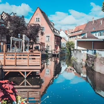 法国兰斯+南锡+科尔马+斯特拉斯堡+德国斯图加特10日8晚自由行