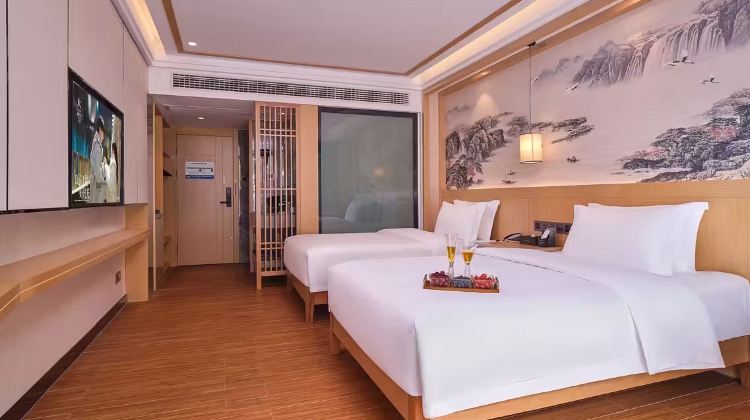 6D5N · Private Tours · Zhangjiajie National Forest Park + Zhangjiajie Grand Canyon (Glass Bridge) + Baofeng Lake + Tianmen Mountain National Forest Park + Fenghuang Ancient Town