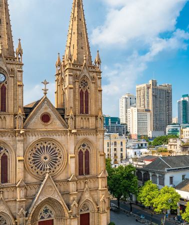 7D6N • 1-night Zhuhai + 2-night Qingyuan + 2-night Guangzhou + 1-night Macau tour · Zhuhai Fisherwoman, Canton Tower, Chimelong Forest Kingdom Theme Park, A-Ma Temple, Ruins of Saint Paul's