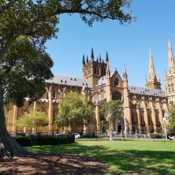 澳大利亚墨尔本+悉尼+悉尼大学+普芬比利蒸汽火车+邦迪海滩+堪培拉+科金顿绿色花园+国会大厦+悉尼塔+The Nobbies View Point7日6晚私家团
