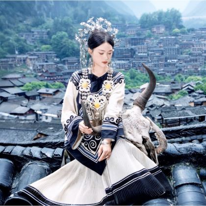 贵州贵阳+黄果树景区+荔波+西江千户苗寨4日3晚拼小团