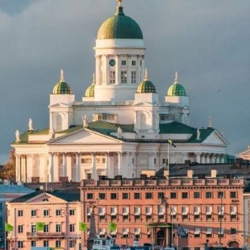 芬兰赫尔辛基+波尔沃古城+萨翁林纳奥拉维城堡+瑞典斯德哥尔摩8日7晚私家团