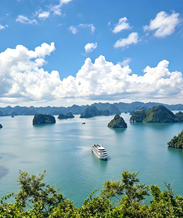 6D5N • Hanoi + Ha Long Bay - Check out the historical and cultural symbol: Place de la Bastille, and enjoy the 'Guilin on the Sea' karst wonders