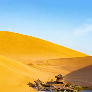 青海湖景区+茶卡盐湖+水上雅丹+莫高窟+鸣沙山4日3晚拼小团