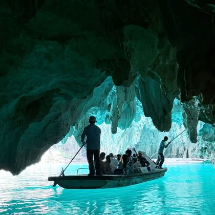 崇左+巴马+北海+靖西+德天跨国瀑布景区+三门海+百魔洞+峒那屿湾景区+古龙山大峡谷+鹅泉+北海银滩景区6日5晚跟团游