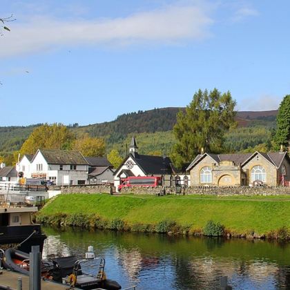 英国爱丁堡+巴斯+苏格兰高地+伦敦+牛津+剑桥+约克+圣艾夫斯10日9晚跟团游