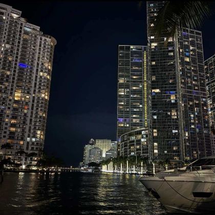 美国迈阿密7日6晚拼小团