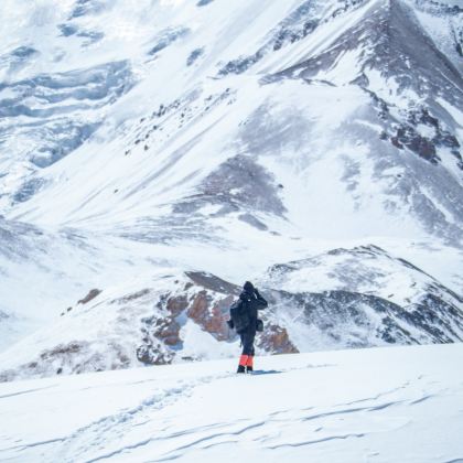 青海西宁+阿尼玛卿山+龙羊峡+冬格措纳湖景区6日5晚跟团游