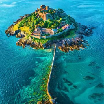 英国大伦敦+杜德尔门+康瓦尔郡圣艾夫斯+圣迈克尔山+兰兹角+巴斯+科茨沃尔德10日9晚拼小团