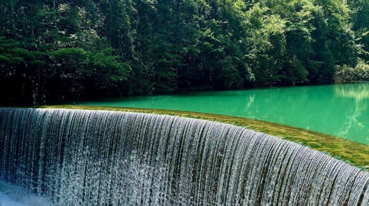 7D6N · Private Tours · Guiyang + Huangguoshu Waterfall + Xijiang Qianhu Miao Village + Mount Fanjing + ChinaTianyan scenic Area + Libo + Zhenyuan Ancient Town