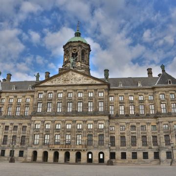 法国巴黎+兰斯+卢森堡+特里尔+法兰克福+波恩+科隆+阿姆斯特丹5日4晚跟团游