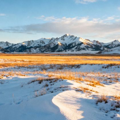 呼和浩特+响沙湾+辉腾锡勒草原+乌兰哈达火山地质公园5日4晚私家团