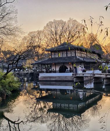 7D6N • From Shanghai's Underwater Pyramid to Wuzhen's Canals and West Lake's Imperial Garden