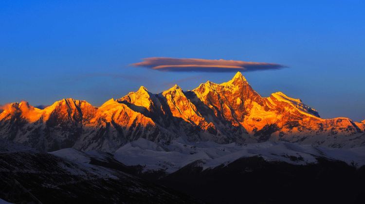 9D8N · Private Tours · Lhasa + Nyingchi + Bome + Yamdrok Yumtso + Namtso + Potala Palace