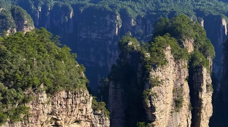 5-Day Tianmen Mountain National Forest Park + Zhangjiajie National Forest Park + Zhangjiajie Grand Canyon + Fenghuang Ancient Town