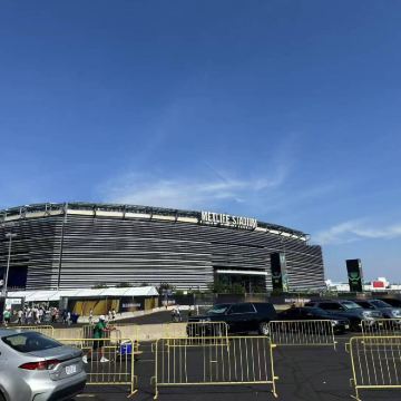 美国世界杯+大都会人寿体育场+吉列体育场+大都会艺术博物馆+时代广场+帝国大厦观景台+麻省理工大学+哈佛大学7日6晚跟团游