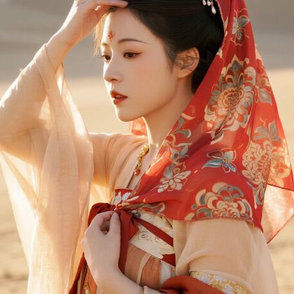 青海湖+茶卡盐湖+德令哈+敦煌+莫高窟+嘉峪关+张掖5日4晚拼小团