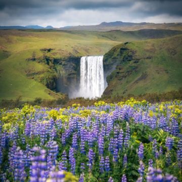 冰岛雷克雅未克+黄金旅游圈+瓦特纳冰川国家公园+阿克雷里+米湖+斯奈山半岛10日8晚拼小团
