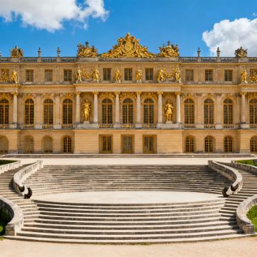 法国巴黎埃菲尔铁塔+凡尔赛宫+卢浮宫+蒙马特高地+德国慕尼黑慕尼黑王宫+慕尼黑新市政厅+宁芬堡宫+宝马博物馆+林德霍夫宫+新天鹅堡9日8晚私家团