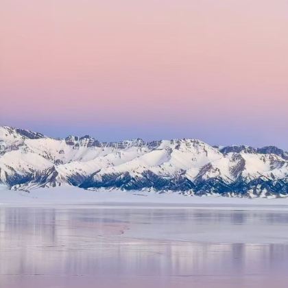 新疆北疆+伊犁+赛里木湖5日4晚私家团