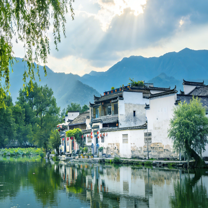 黄山风景区+西递+宏村景区+徽州古城5日4晚跟团游