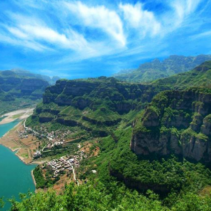 山西太原+云冈石窟+平遥古城+碛口古镇+山西黄河壶口瀑布旅游区+太行山大峡谷八泉峡景区7日6晚私家团