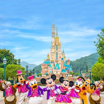 香港+澳门+太平山顶+黄大仙祠+金紫荆广场+星光大道+大三巴牌坊+澳门威尼斯人度假区+香港迪士尼乐园5日4晚跟团游