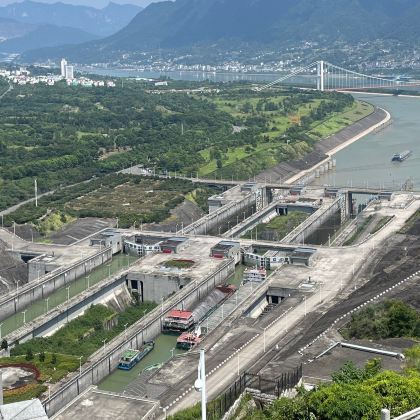 赤壁古战场+三峡大瀑布+洪湖生态旅游区3日2晚跟团游