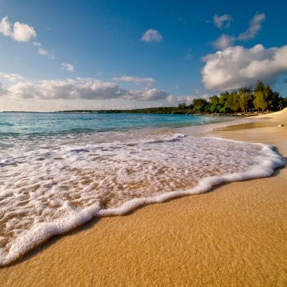 美国塞班岛+塔波查山+蓝洞+麦克海滩+塞班直升机自驾体验5日4晚私家团