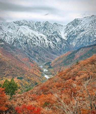 4D3N • Spring summer Chubu escape: traditional town stroll experience, Kanazawa downtown accommodation, Kenrokuen garden landmarks, and a free day with flexible highlights