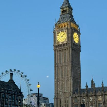 英国伦敦+牛津+爱丁堡+道格拉斯+大英博物馆7日6晚拼小团
