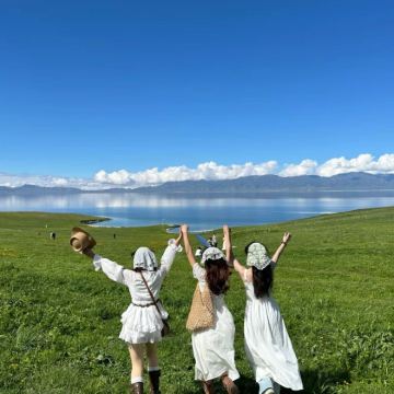 新疆乌鲁木齐+北疆+南疆+伊犁+天山天池+赛里木湖+喀什古城18日17晚私家团