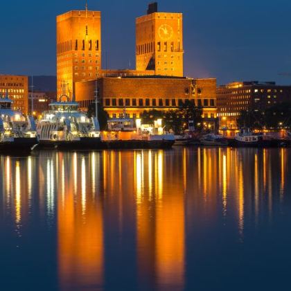 挪威12日10晚私家团