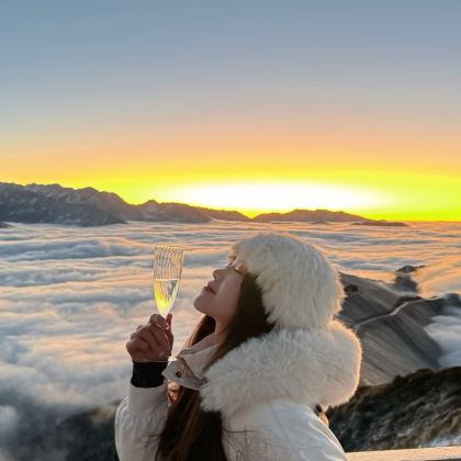 神木垒+达瓦更扎2日1晚跟团游