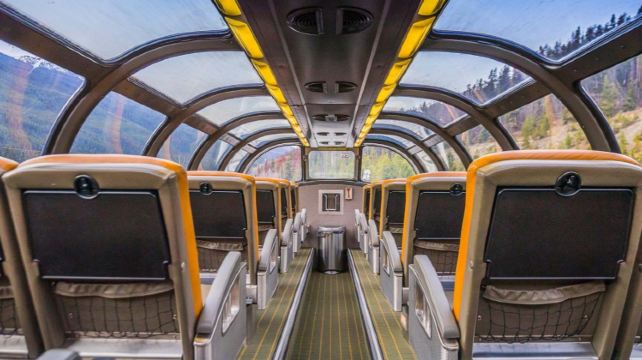 5-Day Canadian Rockies Scenic Slow Travel Tour from Calgary·Slow Train Journey with Complimentary National Park Pass, VIA Rail & Bus, Featuring Three Iconic Lakes and the Columbia Icefield