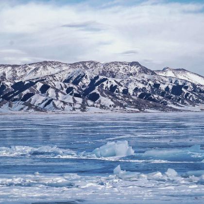 新疆乌鲁木齐+北疆9日8晚拼小团