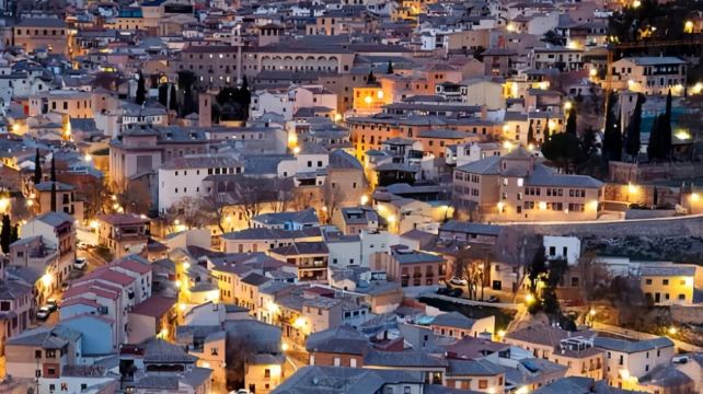 巴塞罗那、里斯本+5