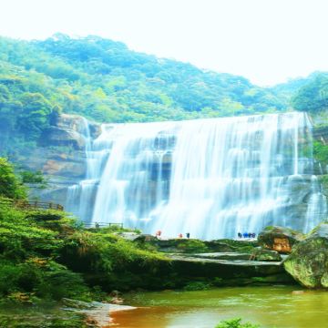 贵州遵义+赤水丹霞旅游区·大瀑布+贵州乌江寨国际旅游度假区+四洞沟景区5日4晚私家团