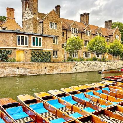 英国+剑桥大学+爱丁堡城堡+格拉斯哥8日7晚跟团游