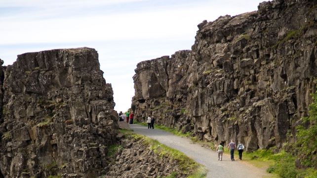 9-Day Iceland Explorer Tour·Waterfalls, Glaciers and Volcanic Wonders